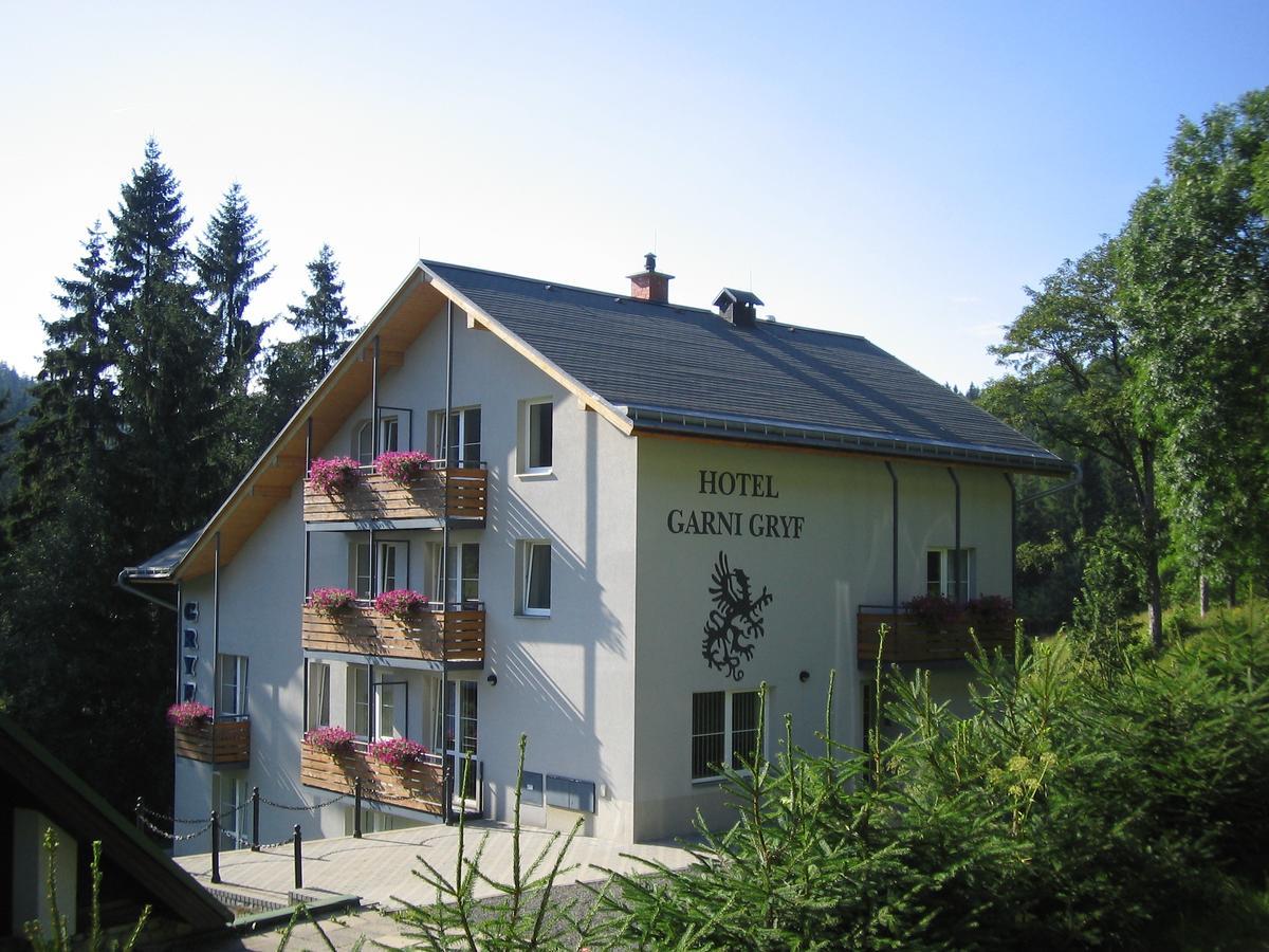 Gryf Aparthotel 3*